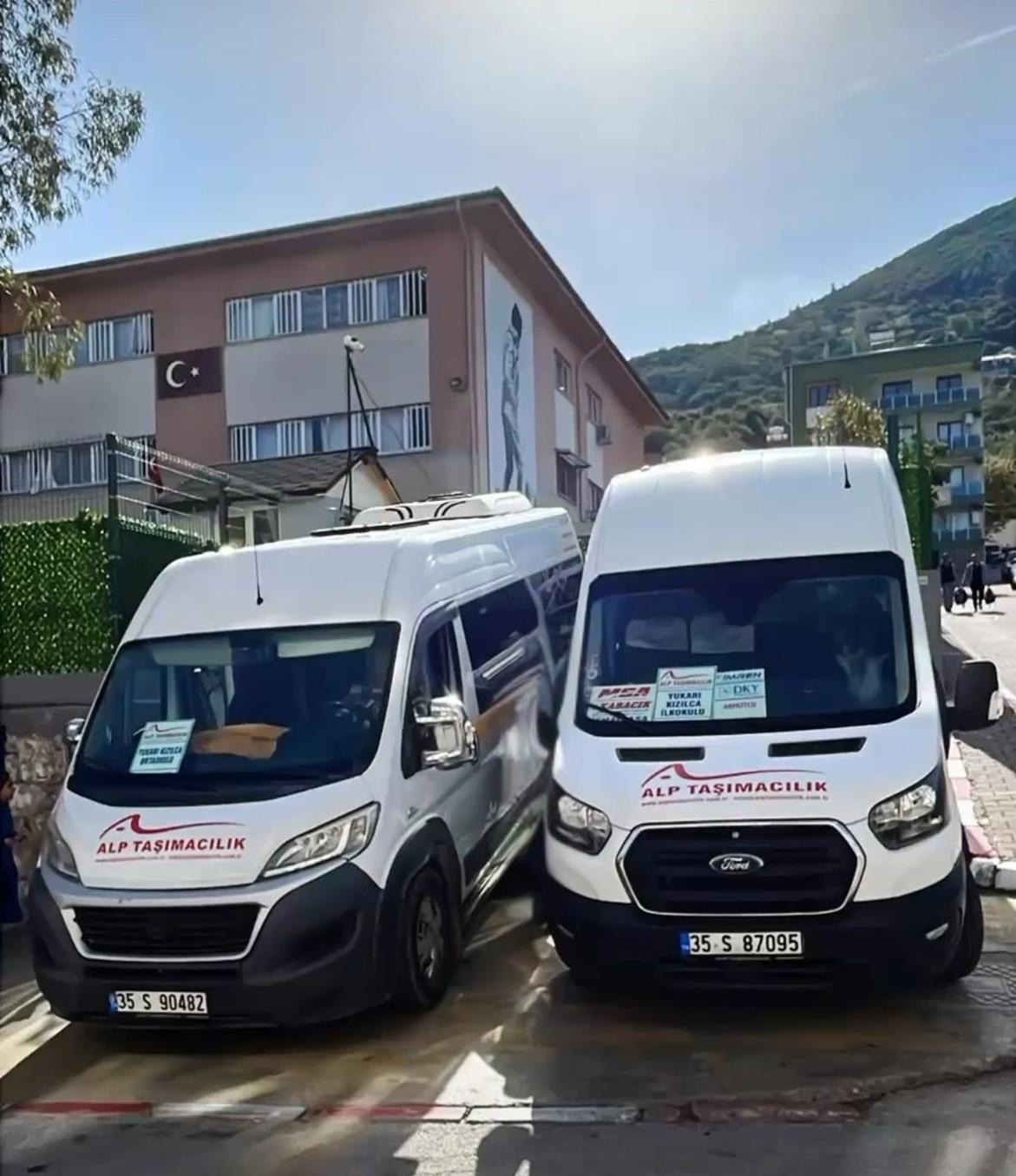 ALP Taşımacılık tur organizasyonu araçları