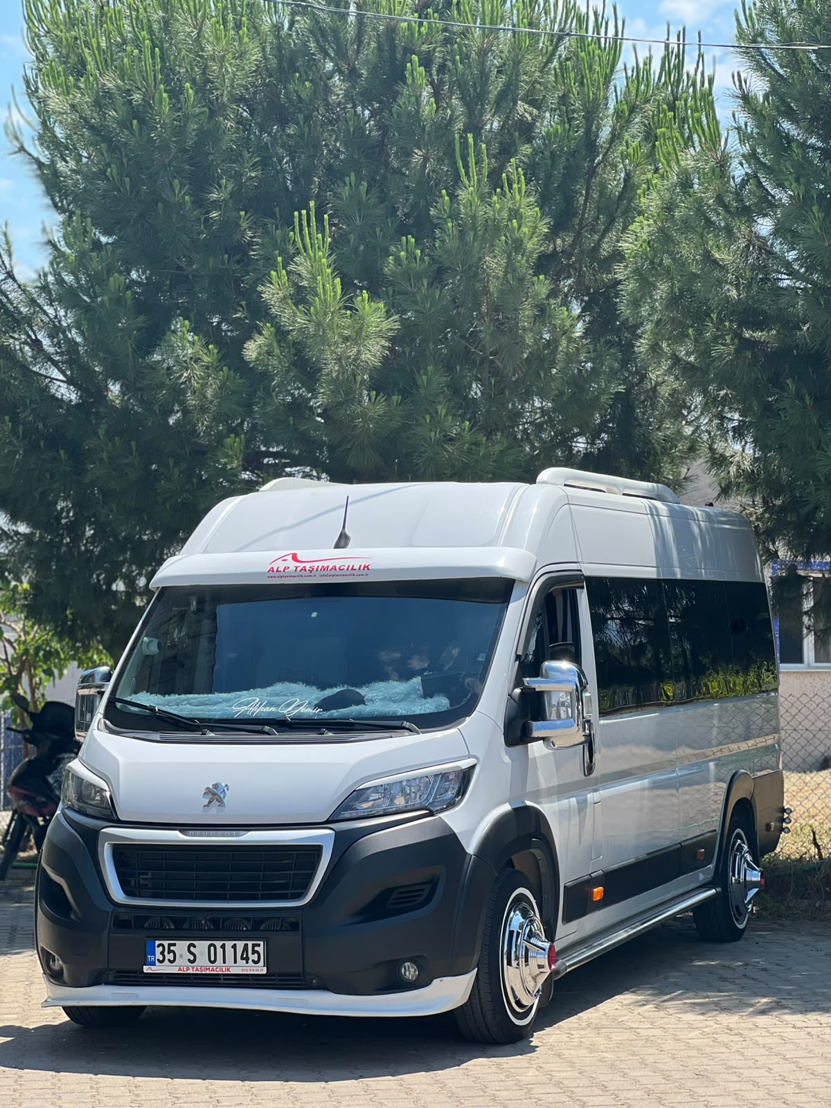 ALP Taşımacılık minibüs ön görünüm